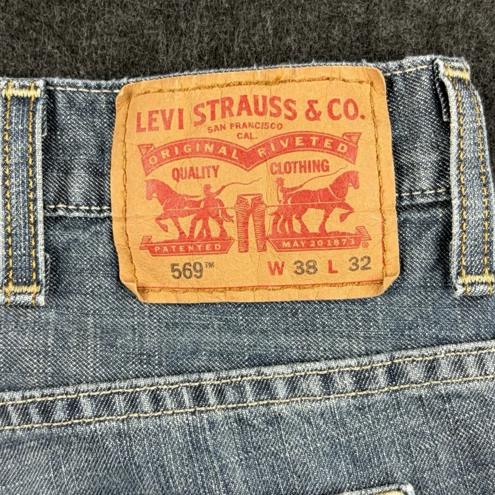 Levi's 569 Loose Straight Jeans Men's 38x32 (Fits 40x31.5) Light Wash